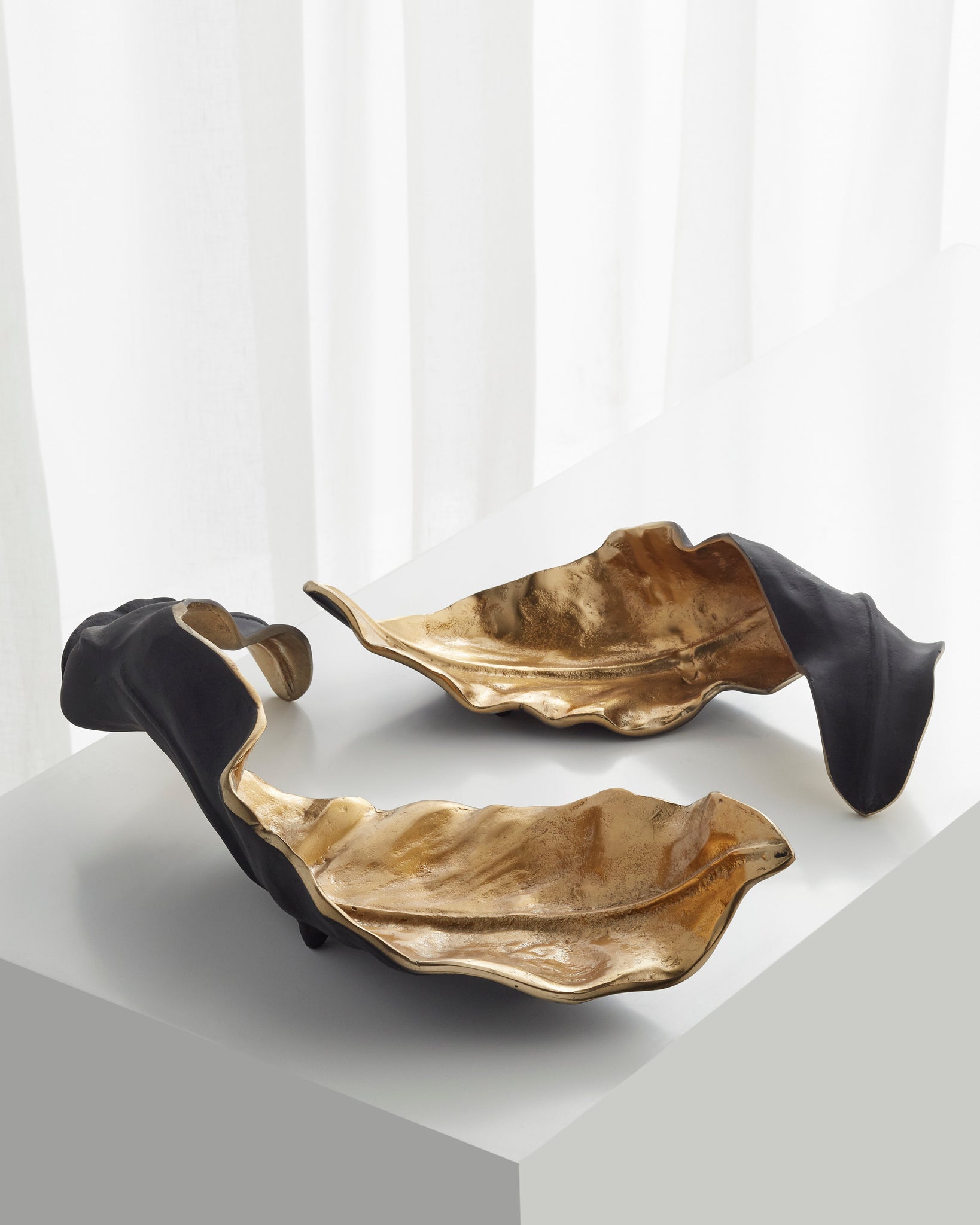 Oak Brush Sculpture | Black And Gold - Small - Image 3