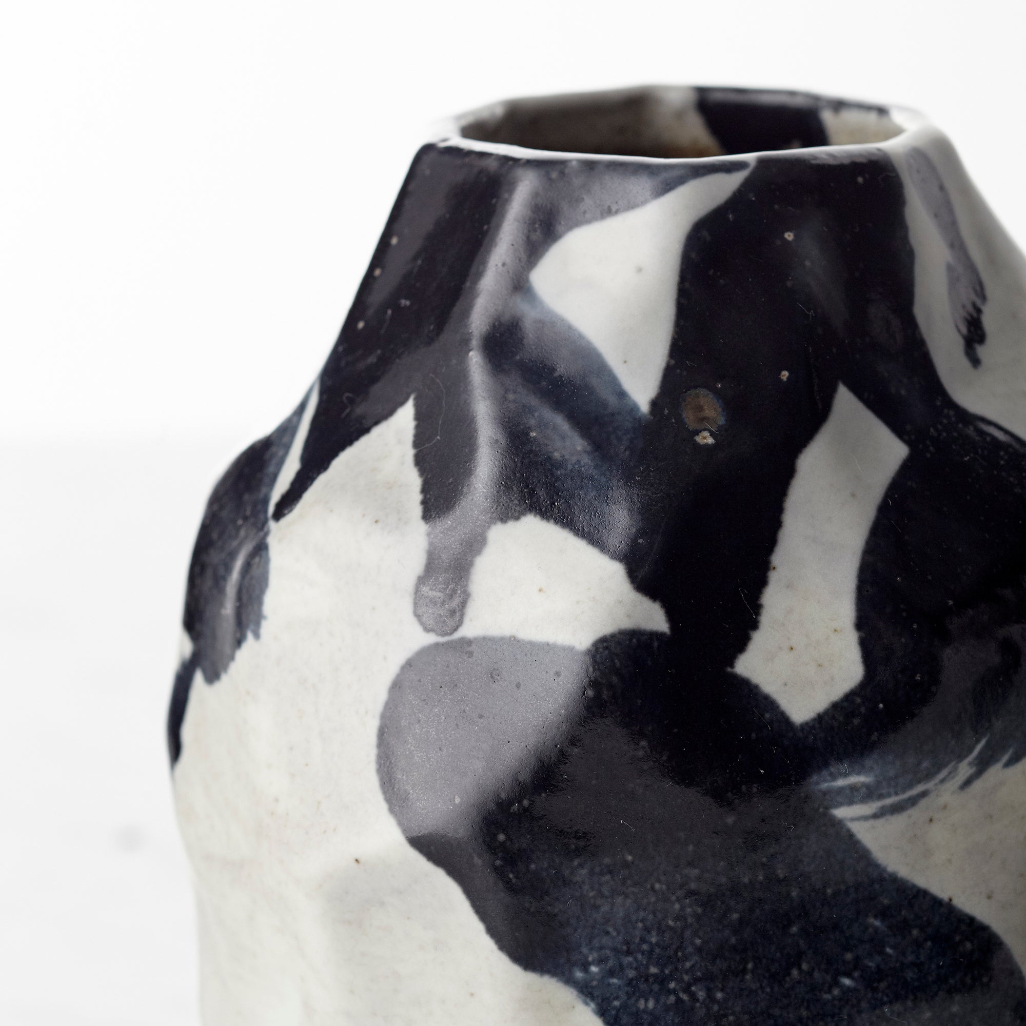 Mod Vase | Black And White - Small - Image 2