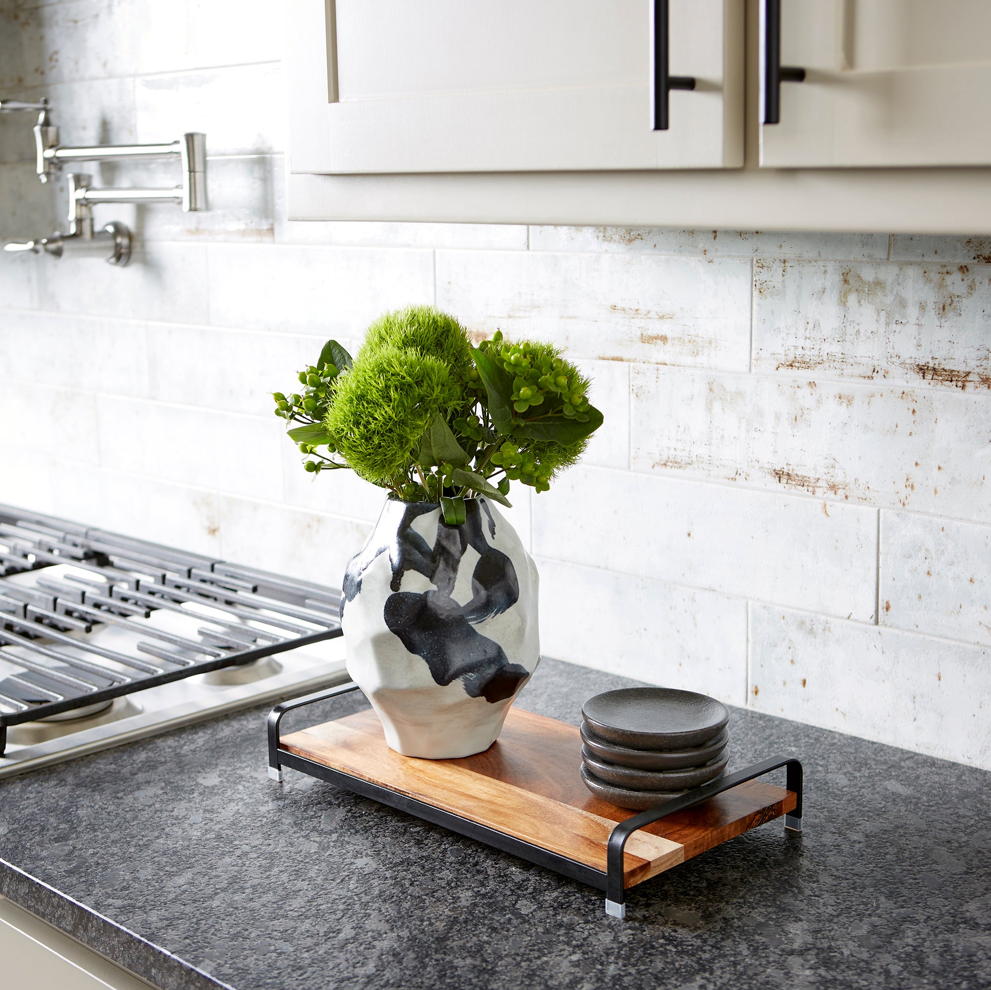Mod Vase | Black And White - Small - Image 4