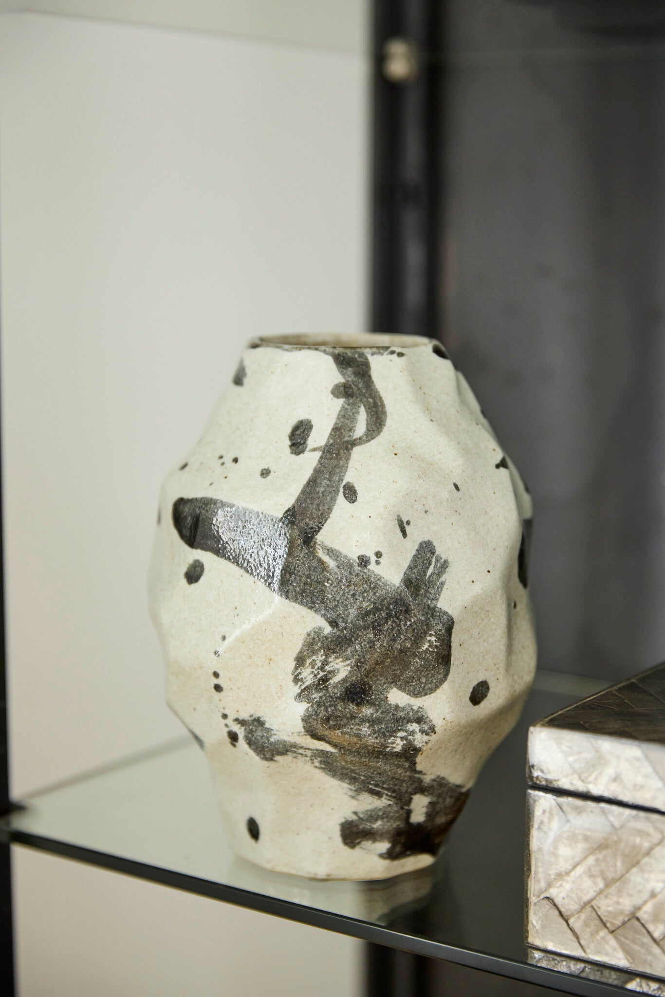 Mod Vase | Black And White - Small - Image 8
