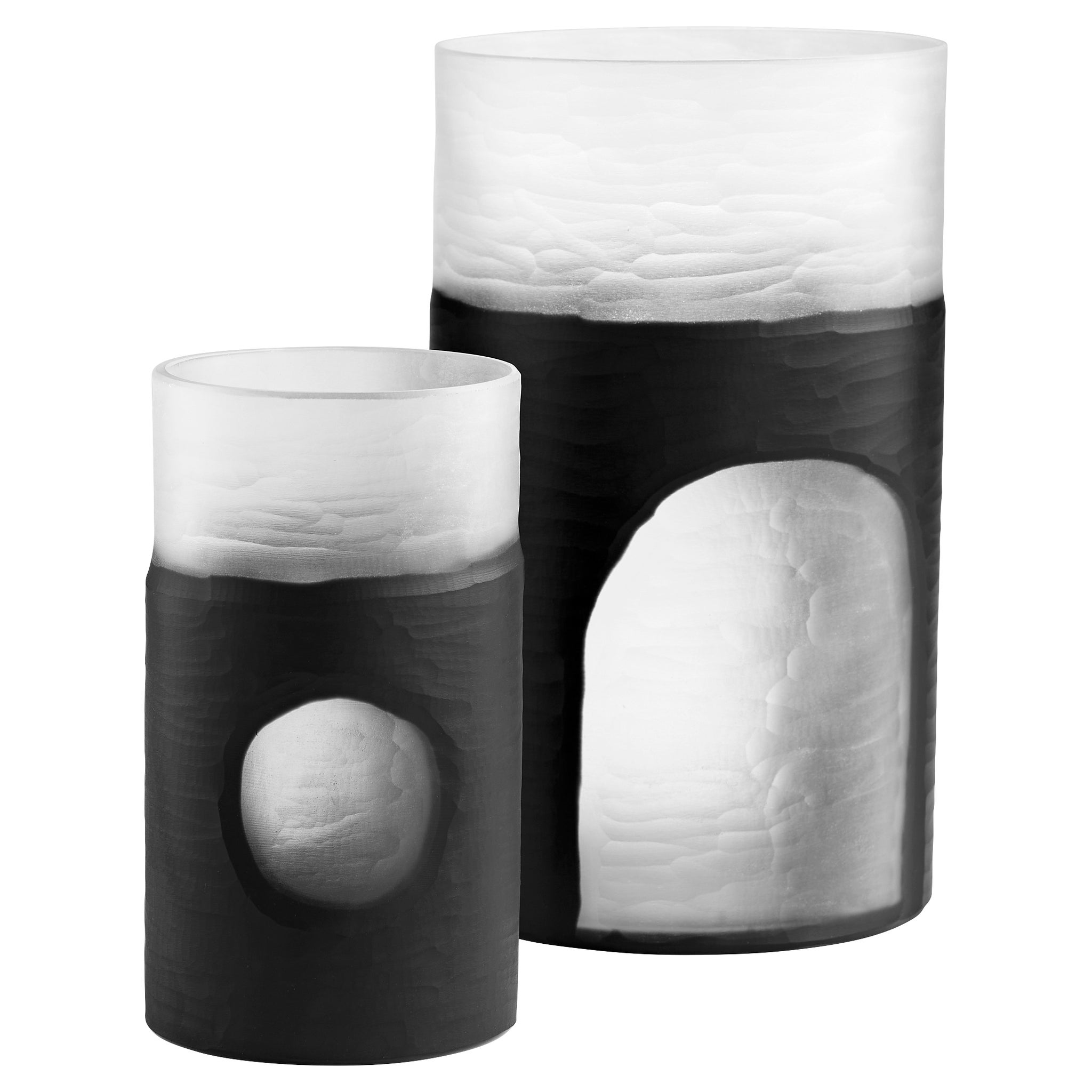 Ominous Frost Vase Short | Clear And Black - Image 4