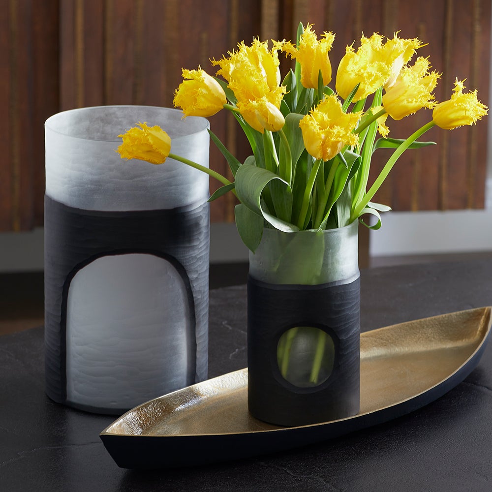 Ominous Frost Vase Short | Clear And Black - Image 8