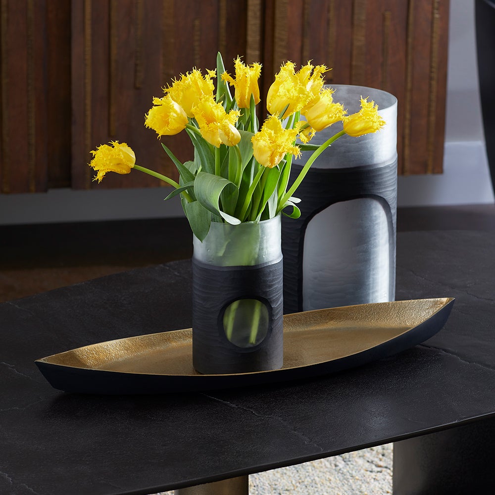 Ominous Frost Vase Short | Clear And Black - Image 10
