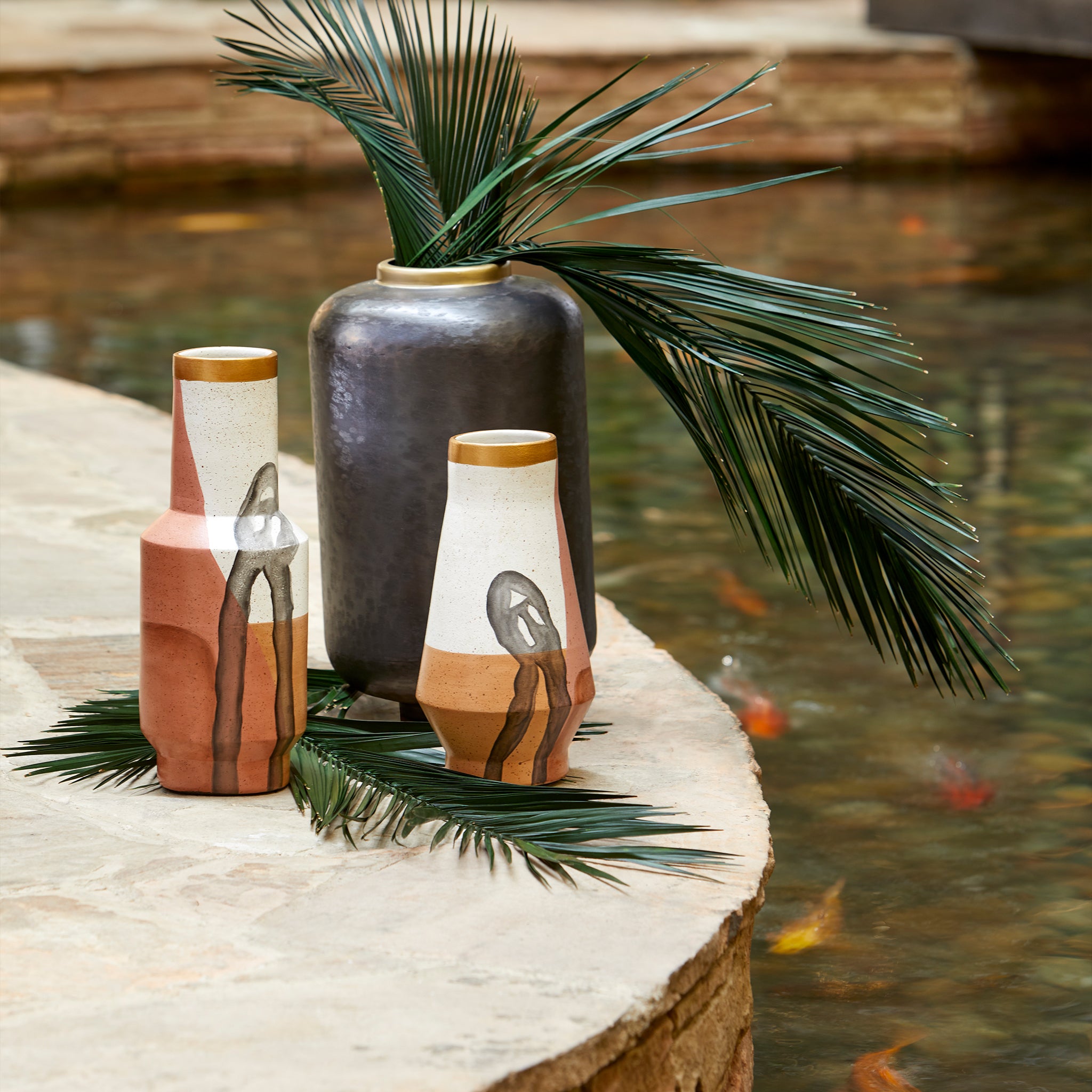 Akita Vase | Black - Large - Image 7